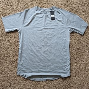 UNRL Stride Short Sleeve